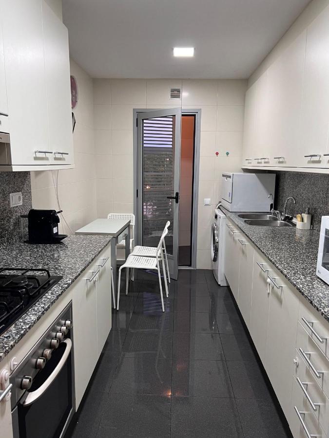 Fira Gran Via 2 - Private Rooms In A Shared Apartment - Habitaciones Privadas En Apartamento Compartido L'Hospitalet de Llobregat Exterior photo